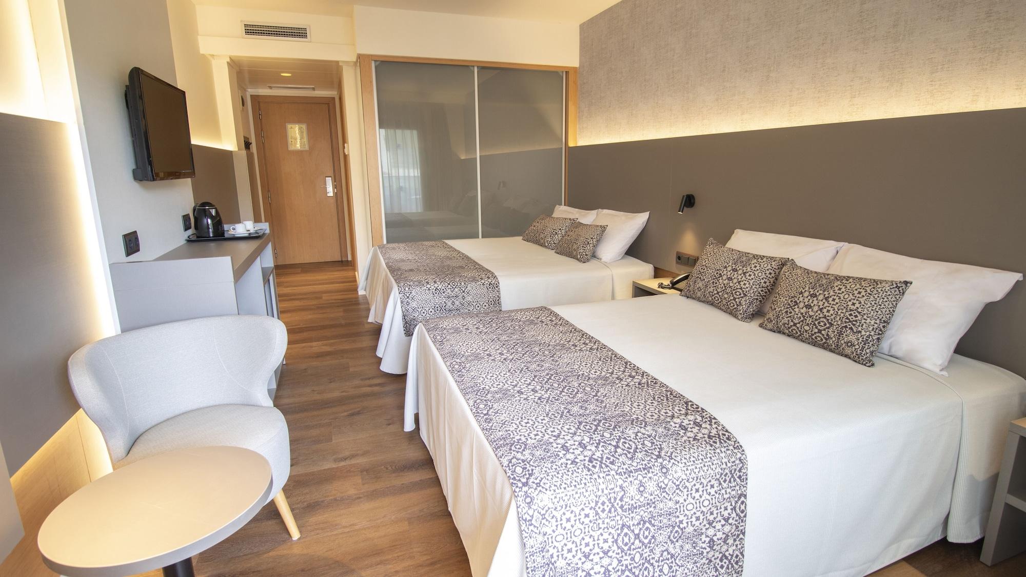 Golden Bahia De Tossa & Spa 4* Sup. Tossa de Mar Exterior photo