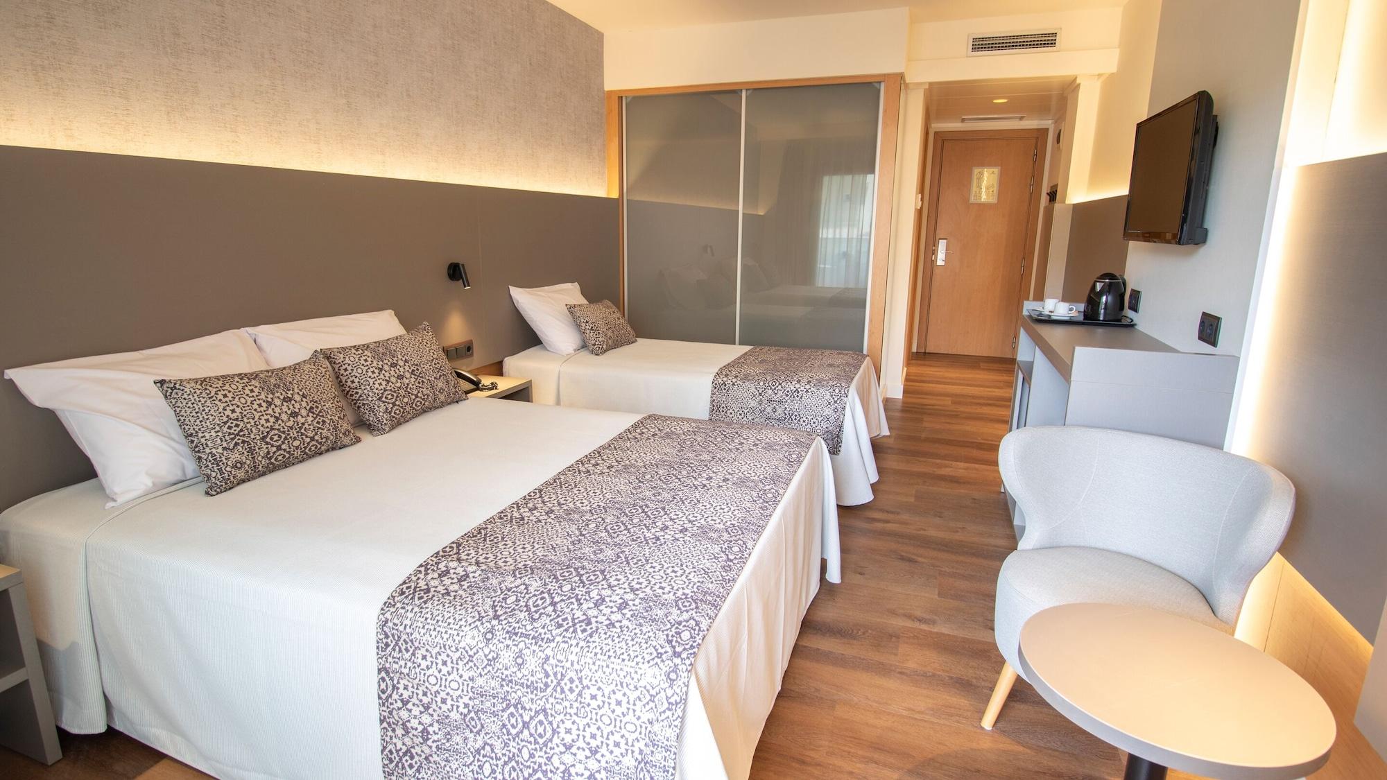 Golden Bahia De Tossa & Spa 4* Sup. Tossa de Mar Exterior photo